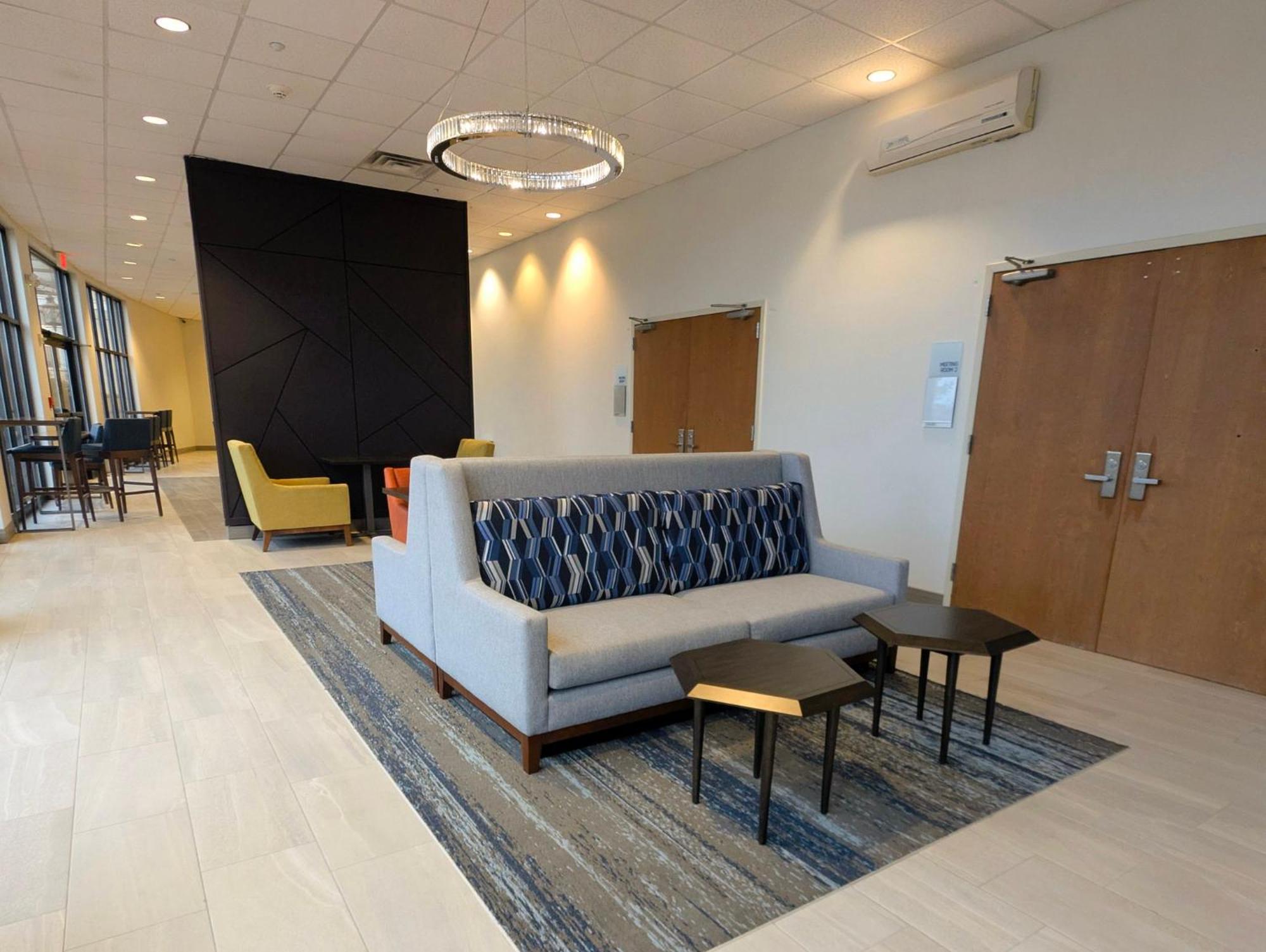 Holiday Inn Carbondale - Conference Center By Ihg Exterior photo